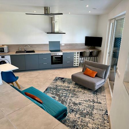 La Balma - 4 Appartements Avec Jardin En Maison Passive De Plain Pied A Frejus-Saint-Raphael Εξωτερικό φωτογραφία