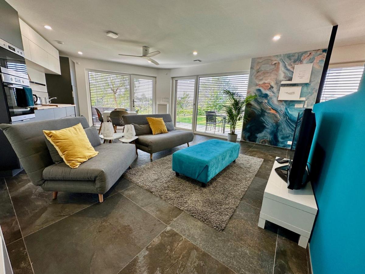 La Balma - 4 Appartements Avec Jardin En Maison Passive De Plain Pied A Frejus-Saint-Raphael Εξωτερικό φωτογραφία